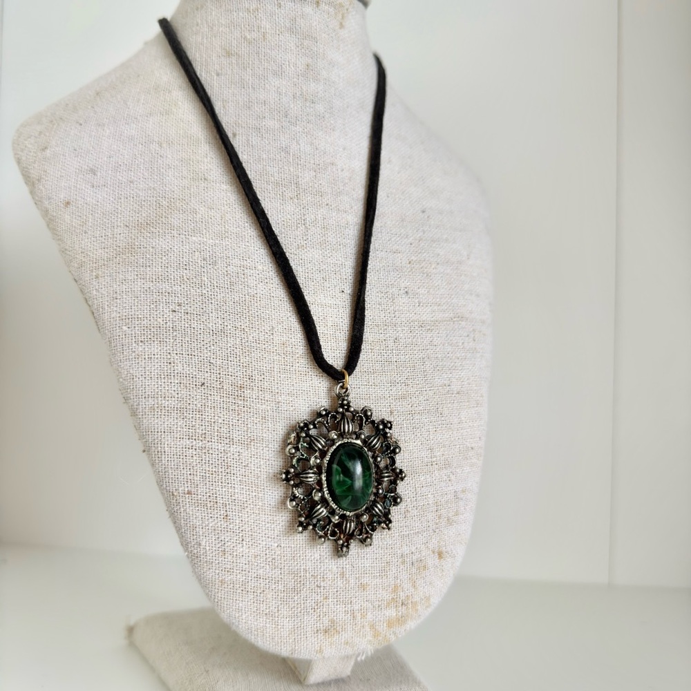Victorian chocker Green Fire Labradorite necklace
